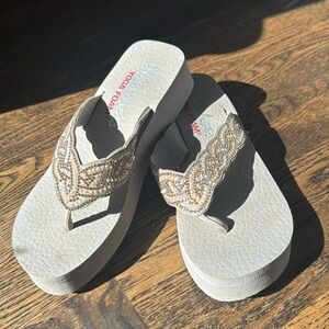 Sketchers Yoga Foam Dress flops